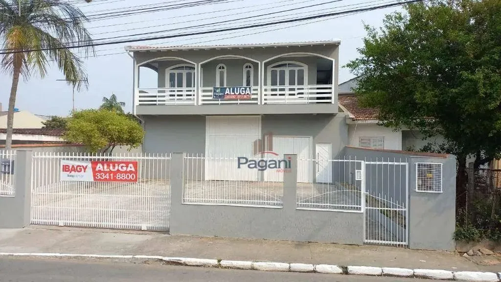 Casa com 3 dormitórios para alugar, 250 m² por R$ 4.085,38/mês - Passa Vinte - Palhoça/SC