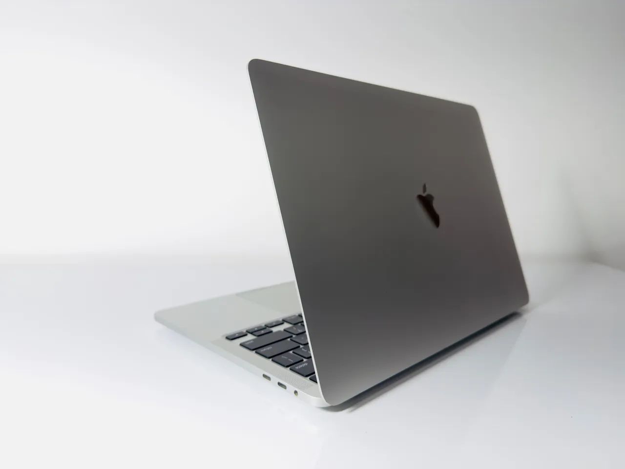 MacBook Pro 2020 Touch Bar I5 3.8Ghz-16GB Ram-SSD 1TB-Tela 13.3