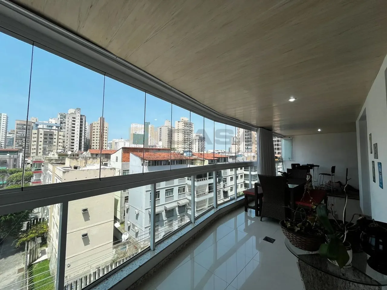 amplo apartamento de 3Q c/Suíte  Ampla Varanda c/Fechamento de vidro-Lazer completo em Ita
