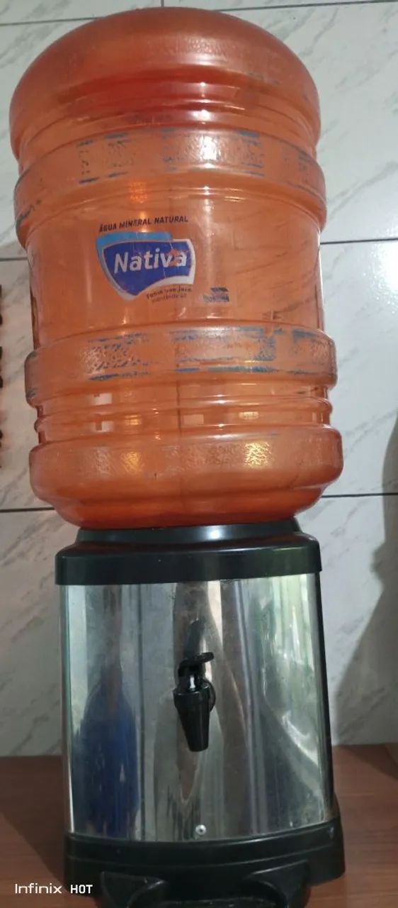 Base com galão 