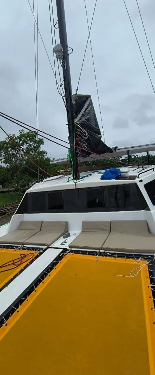 Catamara 30 pés lançado a água 2025 - Foto 2