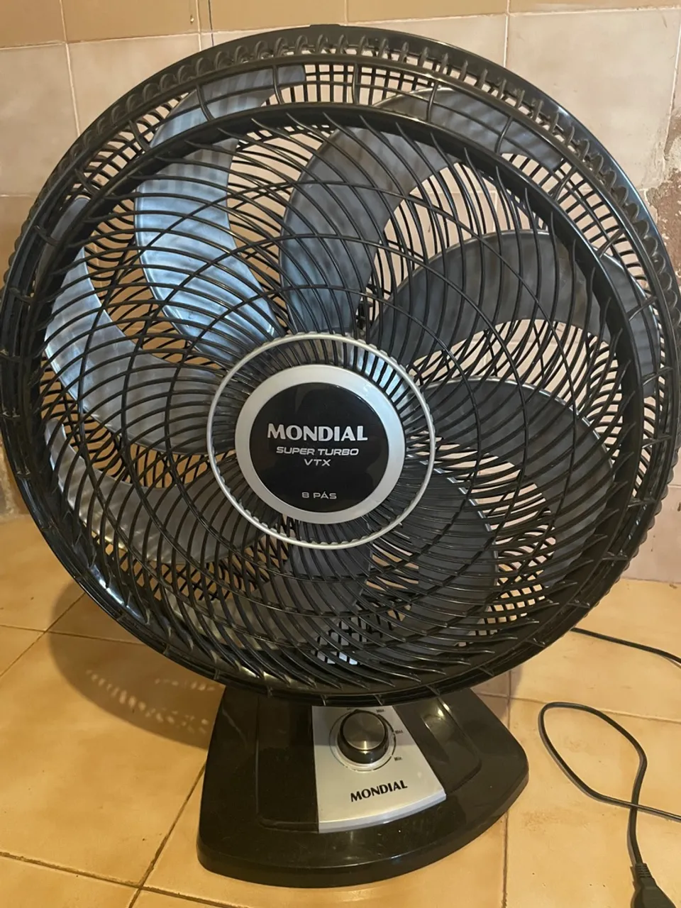Ventilador de Mesa Mondial Super Turbo VTX 8 pás