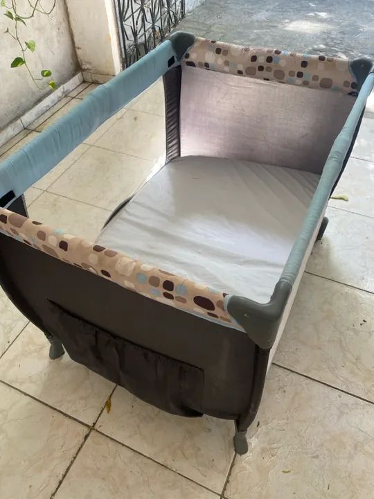 Berço Portátil para Bebê - Azul e Bege - Foto 2