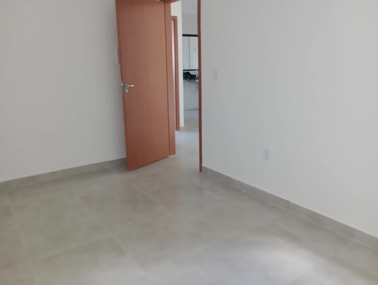 Alugo Apartamento 2 quartos imóvel está localizado no bairro Jardim Zuleika