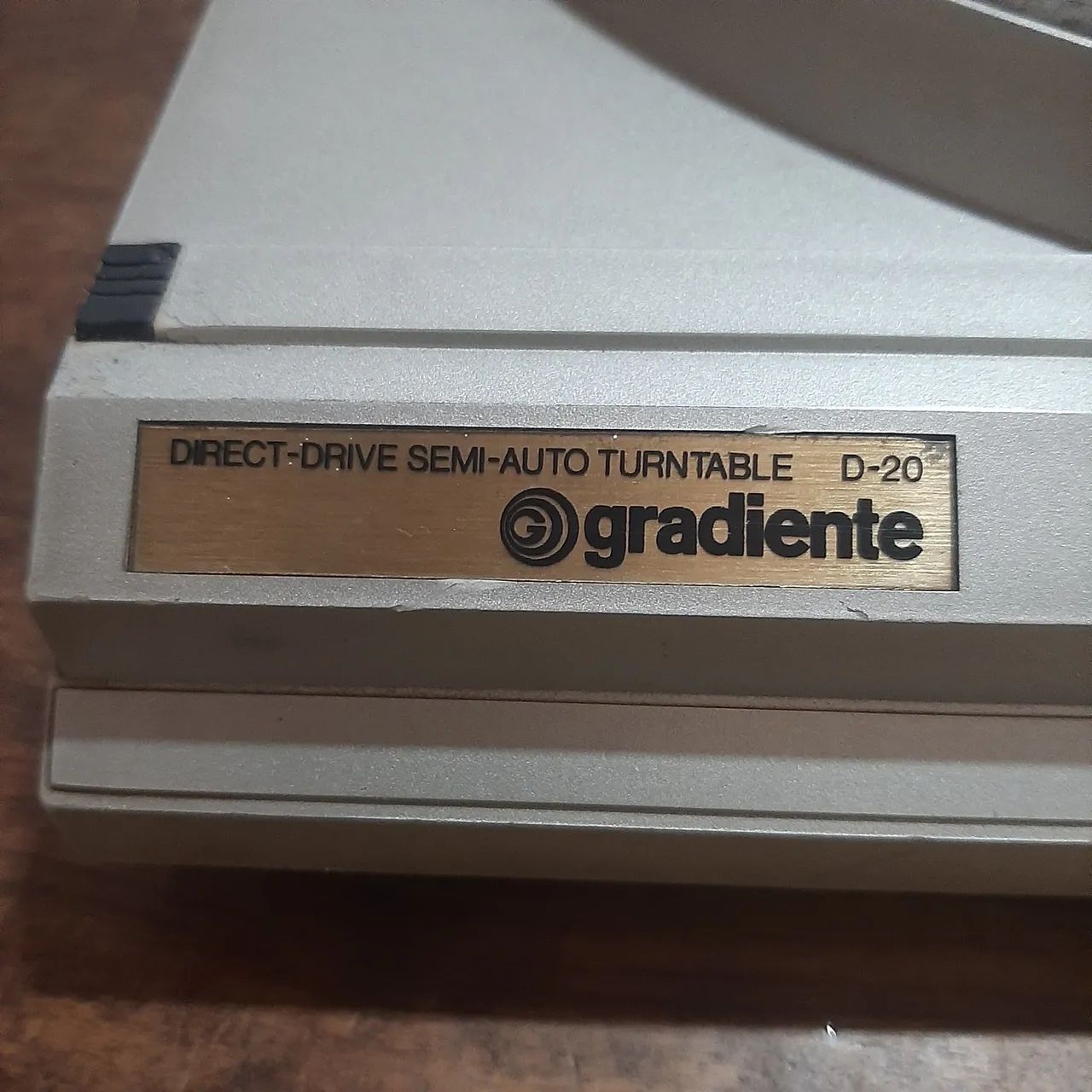 Gradient D-20 Turntable64520826804482120