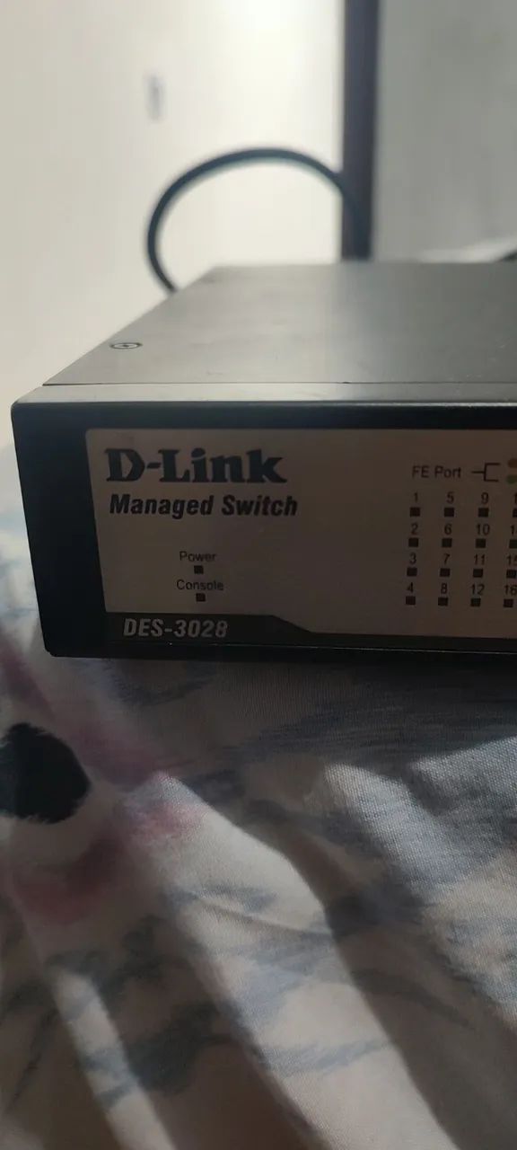 O D-Link DES-3028 switch