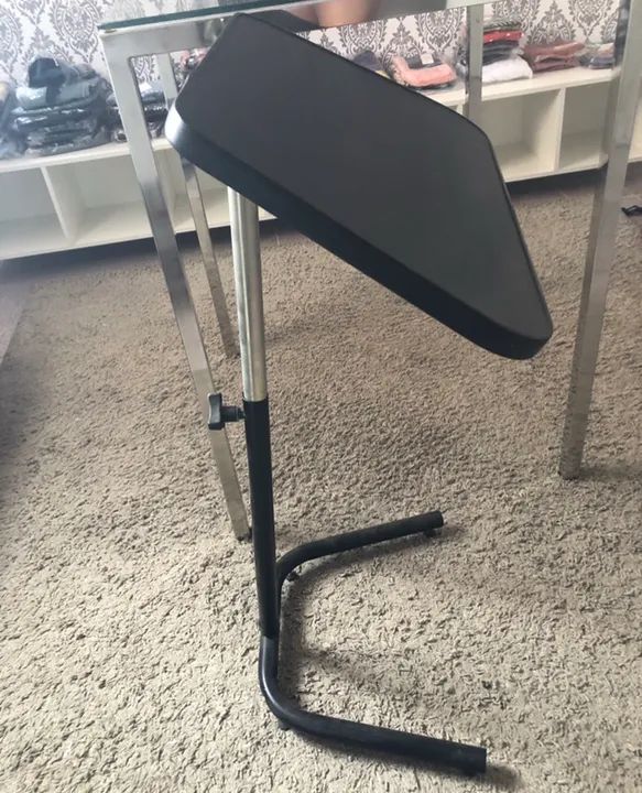 Suporte de notebook por 70.00 reais 64186566204675122