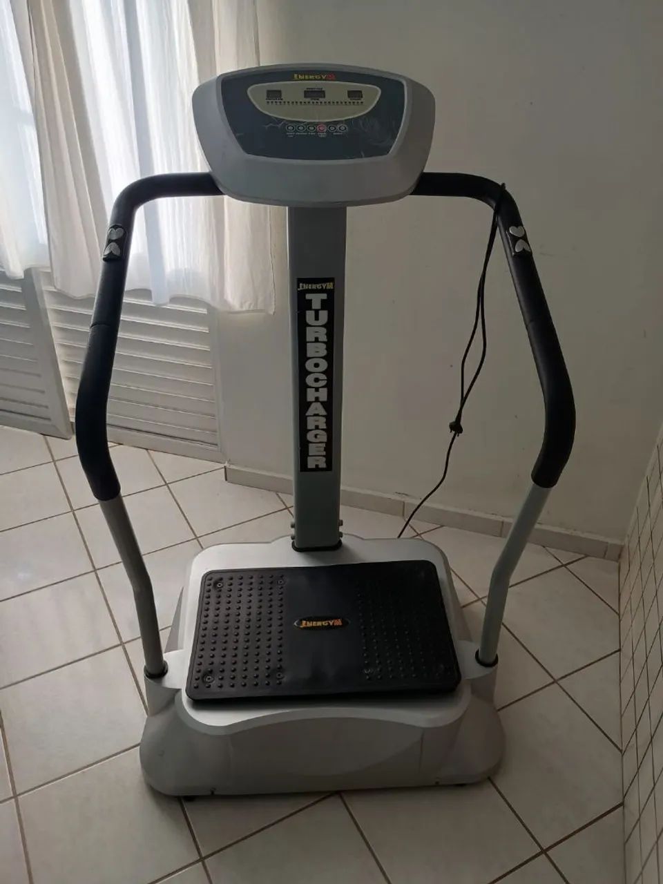 Plataforma Vibratória Energym (Treme-treme) - Foto 2