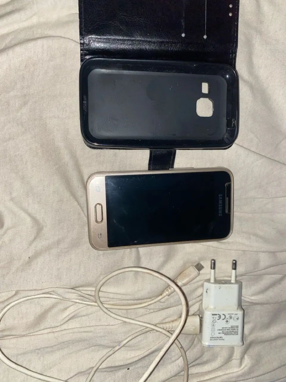 Samsung j1 mini - 8gb - carregador e capinha grátis - Foto 3