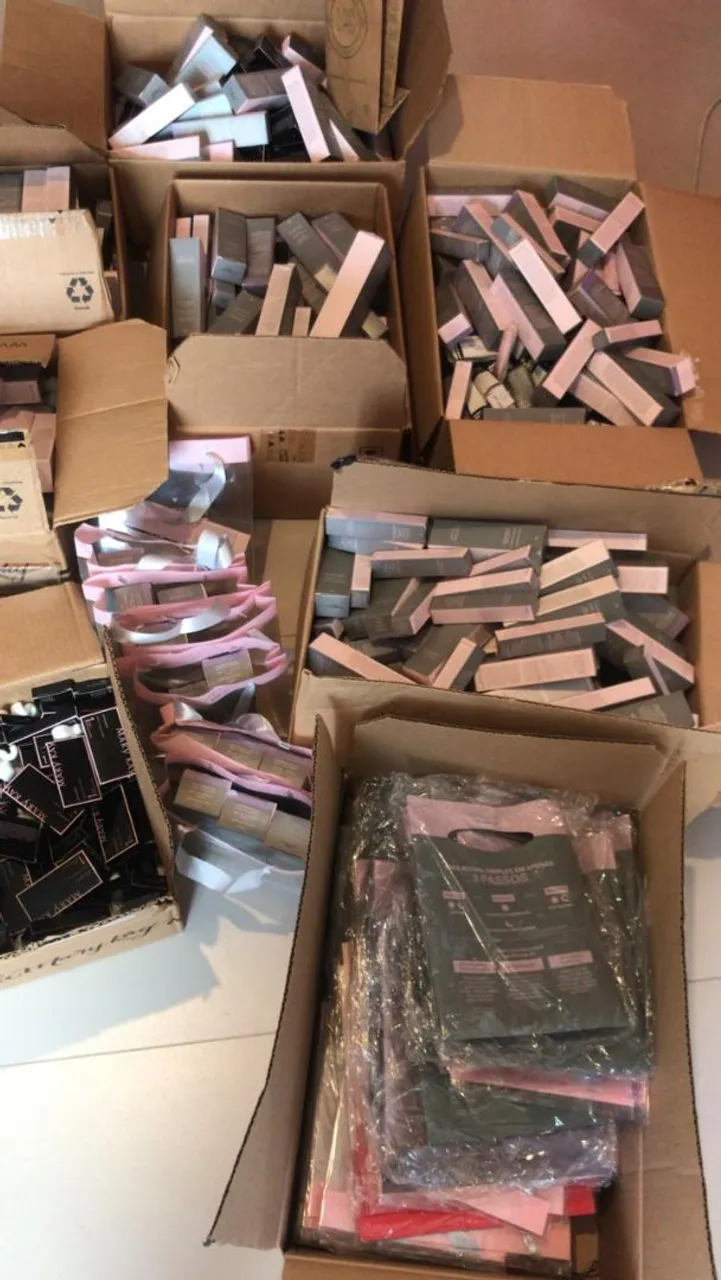 Lote de produtos de beleza Mary Kay