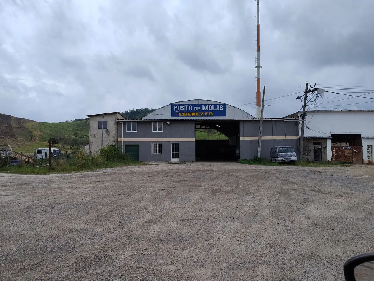 Alugo Galpão 1000m2 - Itaboraí