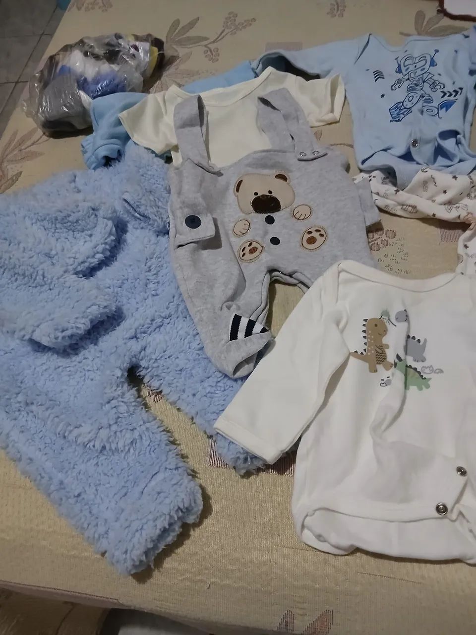BABY CLOTHING SET FOR 3-MONTH-OLD INFANTS