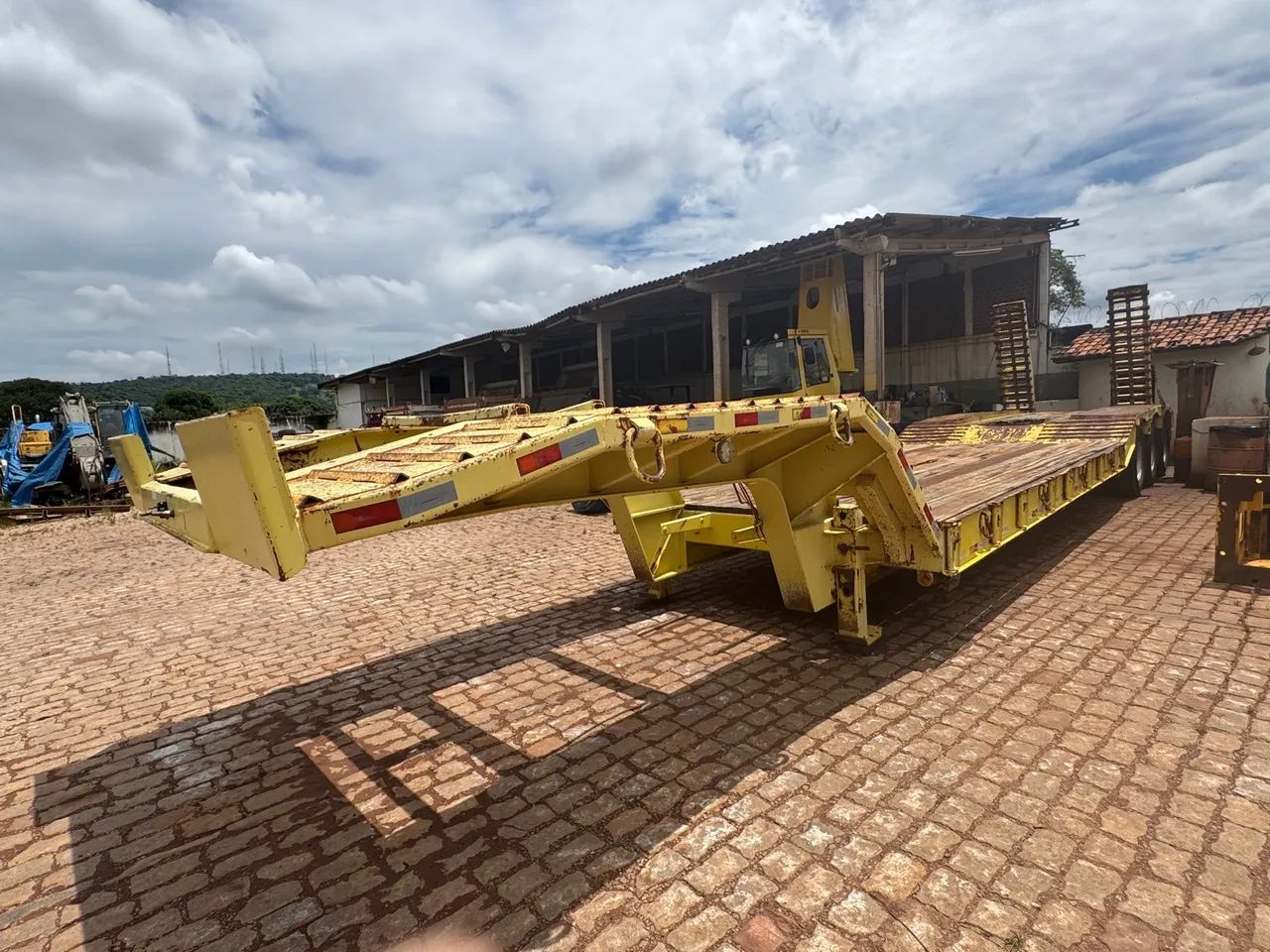 Carreta carrega tudo, prancha Random 3 eixos 