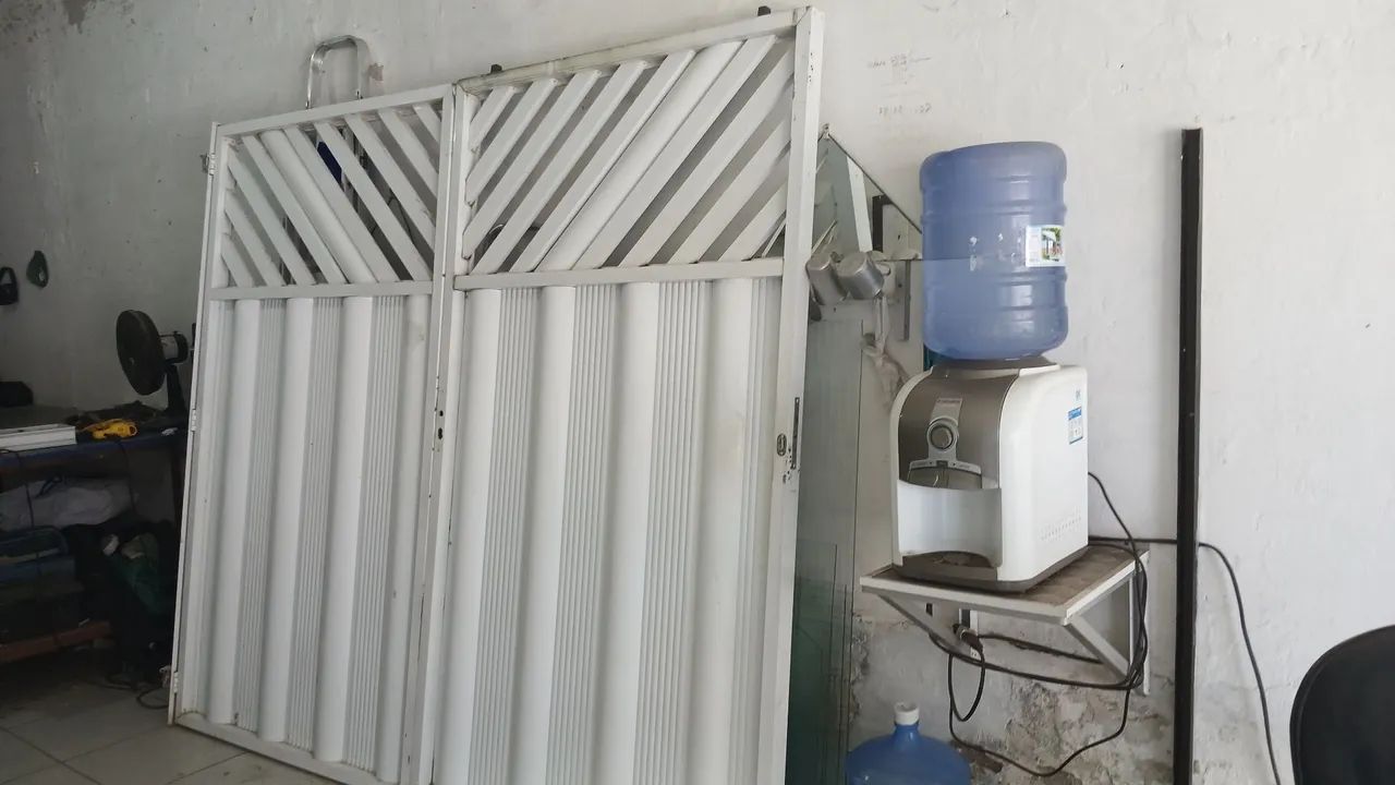 Portão de alumínio branco 