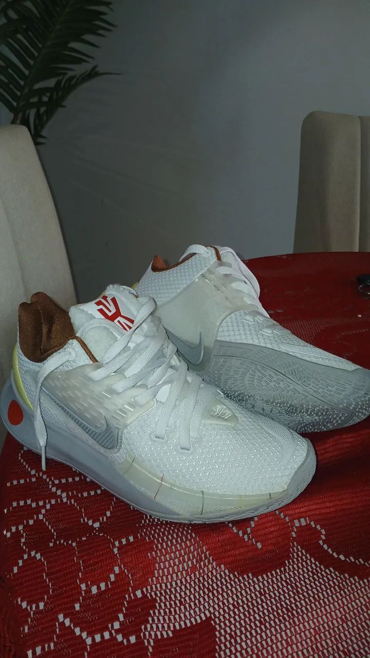 Tênis Nike Kyrie  - n.40/41