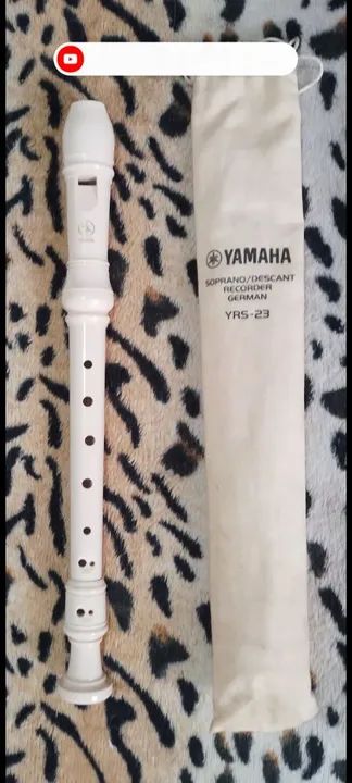 FLAUTA  YAMAHA, NOVA COM PARTITURA. - Foto 2