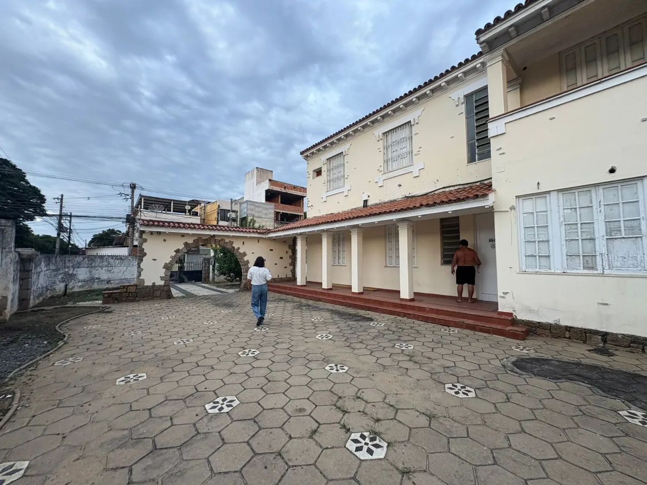 Alugo Casarão com mais de 15 cômodos  - Foto 3
