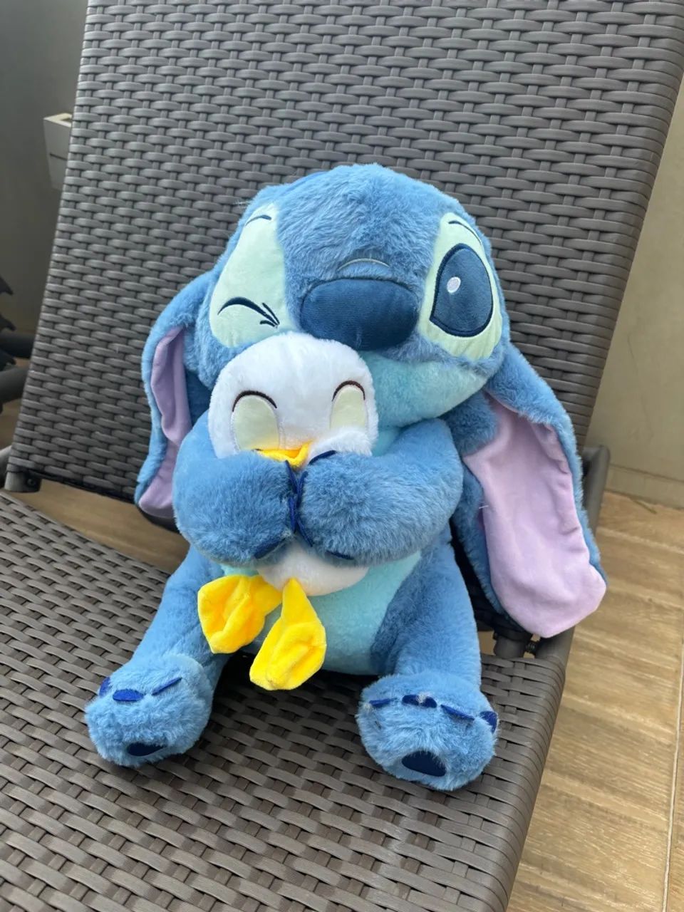 Stitch Pelúcia com pato - Foto 3