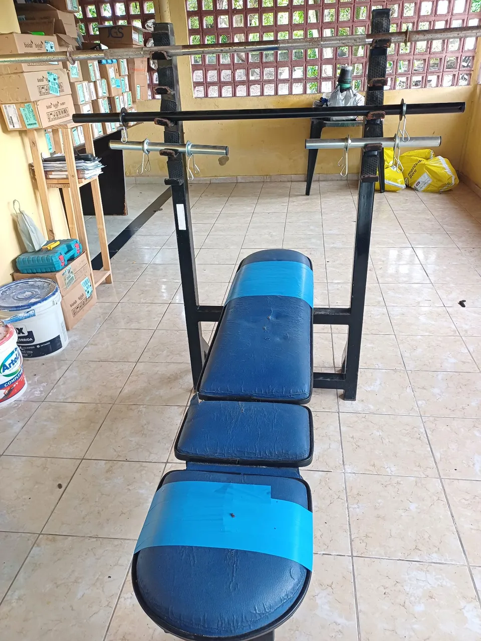 Banco de Supino com Suporte para Barra - Musculação