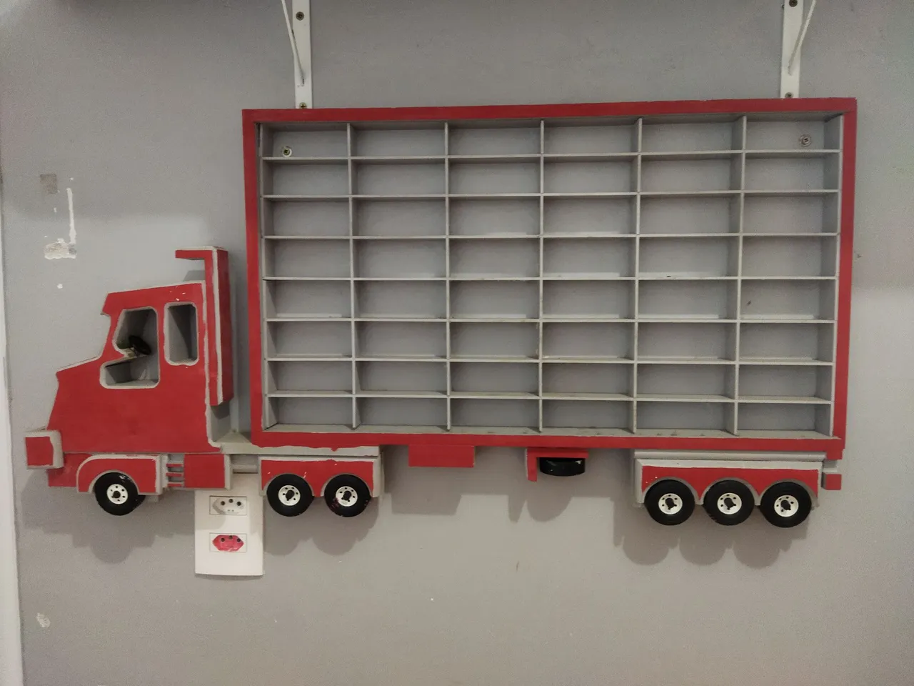 Estante Infantil Caminhão Vermelho - Decoração e Organização
