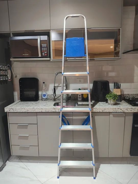 Escada de alumínio Mor 7 degraus - Foto 3