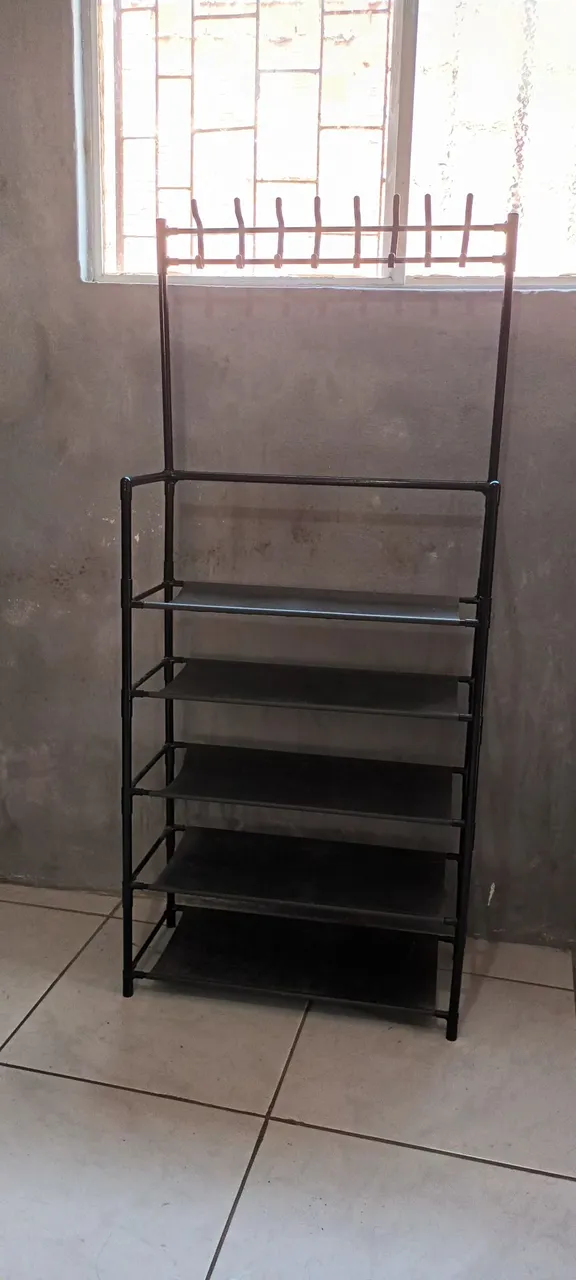 Organizador de sapatos com cabideiro