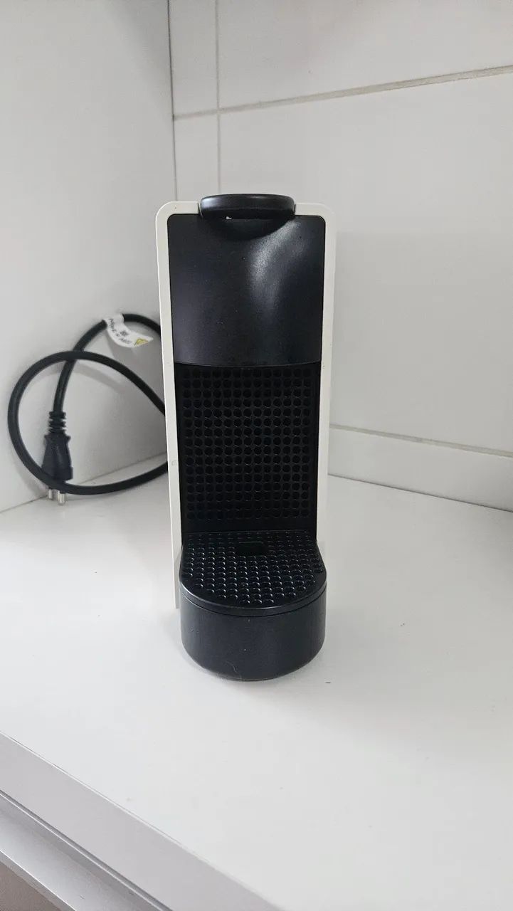 Cafeteira Nespresso Essenza Mini [novinha!]  - Foto 2