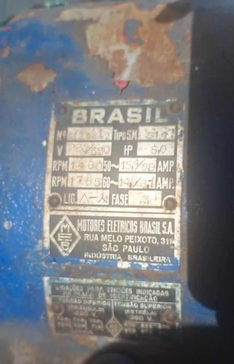 Compressor ERCAMO, trifásico, com 400 litros e 5 CV - Foto 4