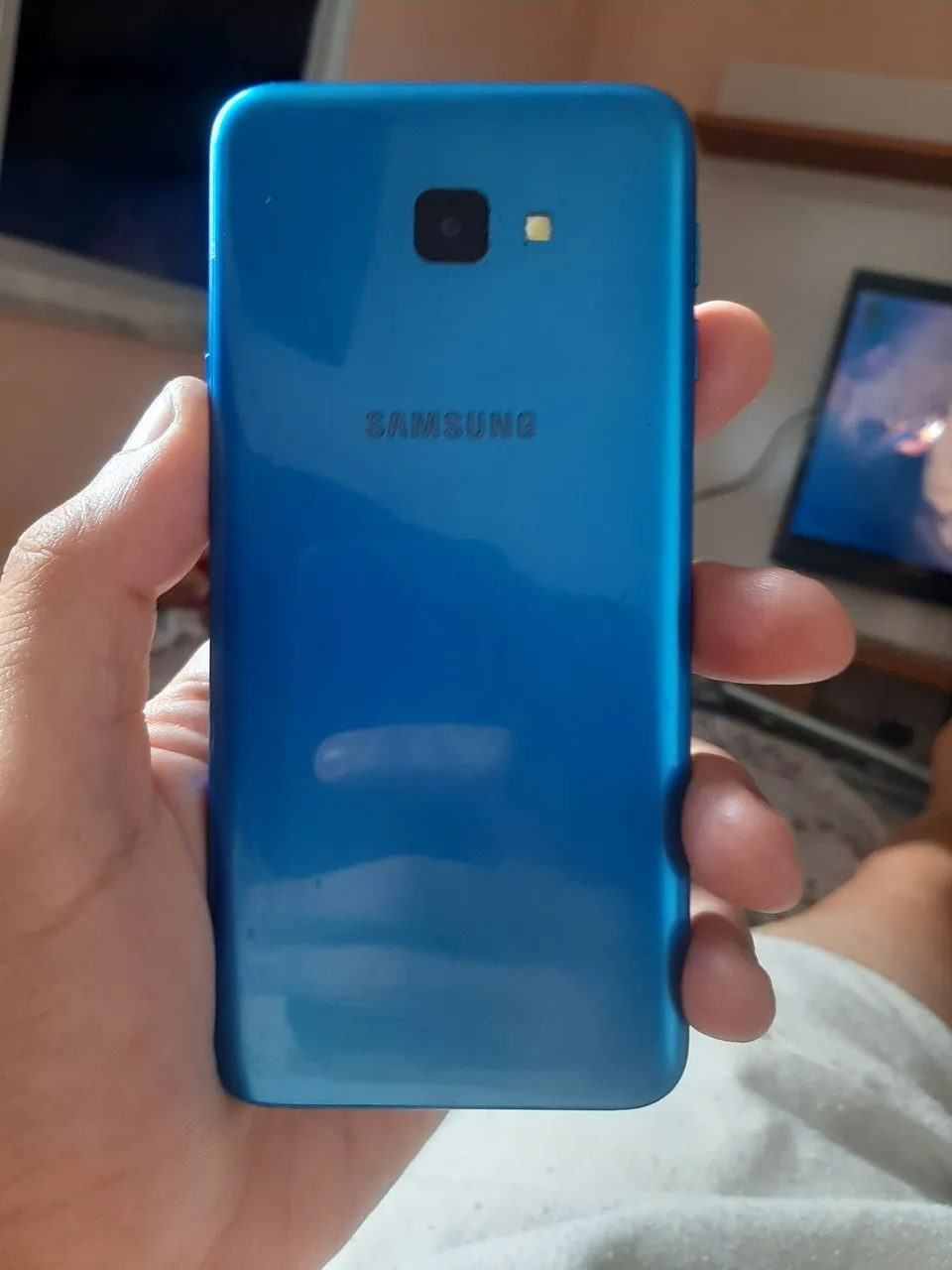 Celular J4 10g