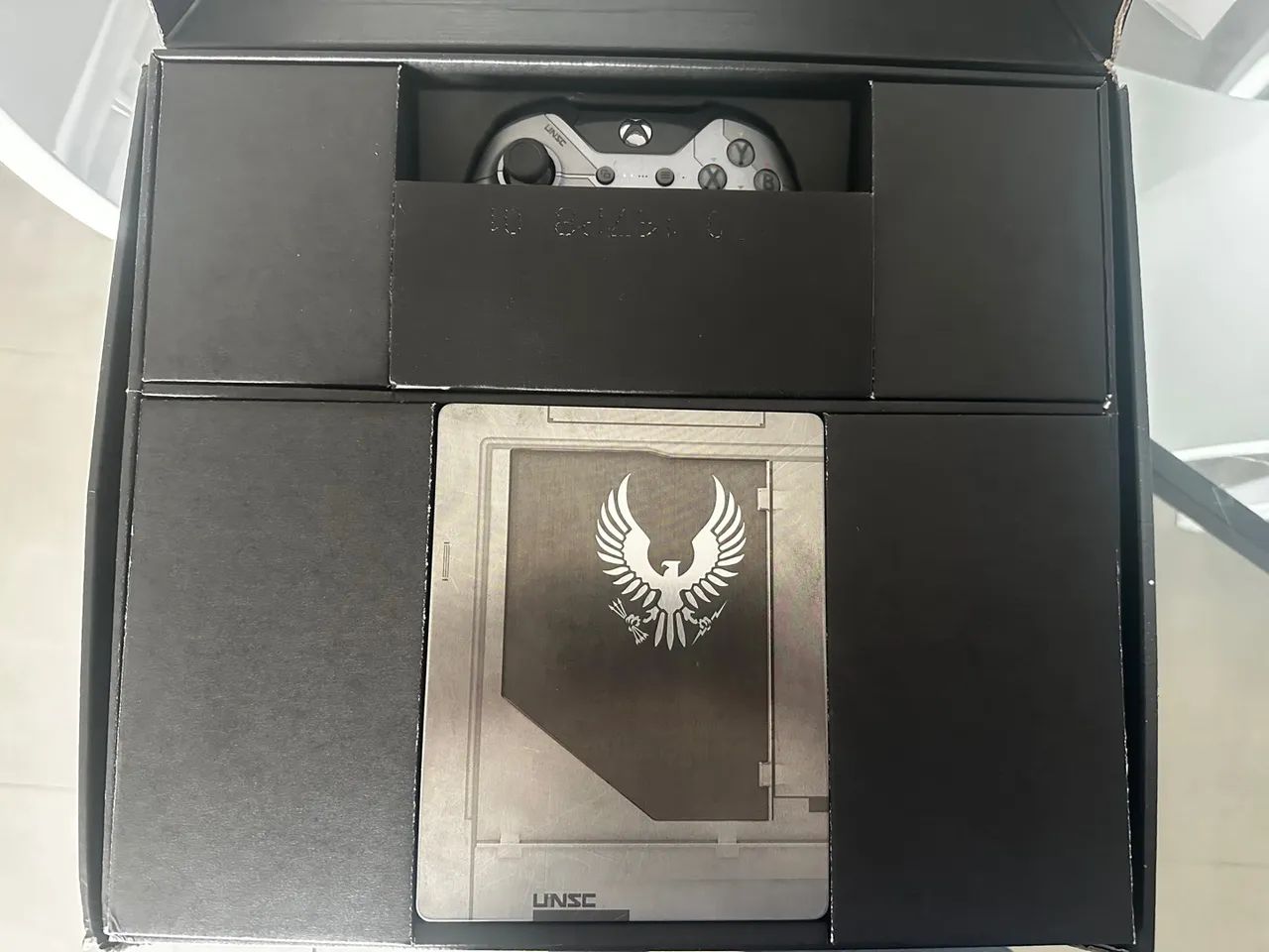 Xbox One 1tb Halo 5: Guardians Limited Edition Preto - Foto 4