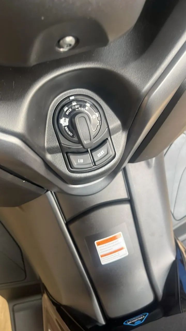 XMAX 300 2026 0km  - Foto 4