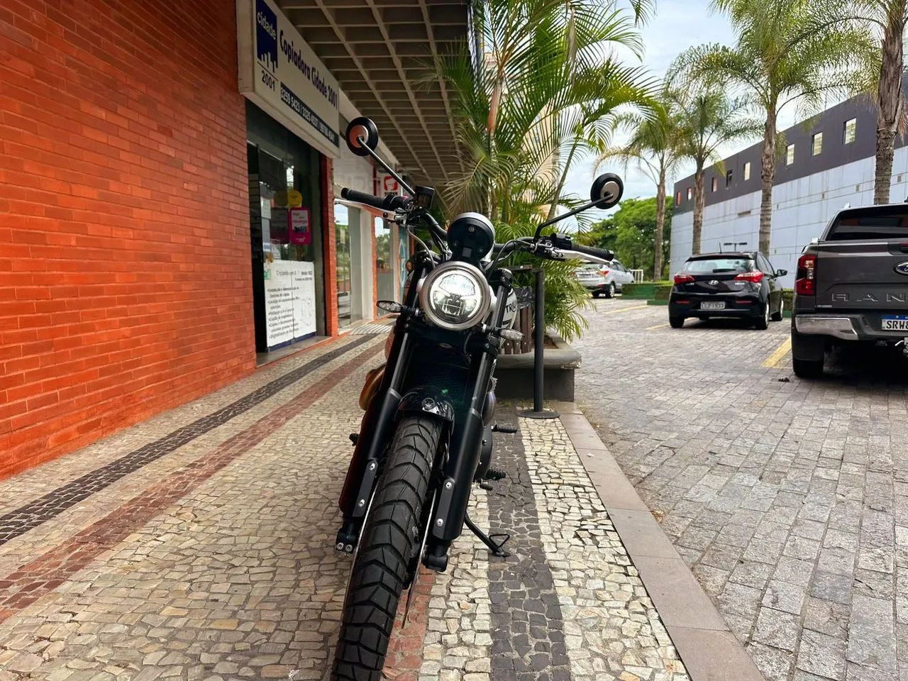 Triumph Scrambler 1200 XC 2025 com 1300 km - Impecável - Foto 12