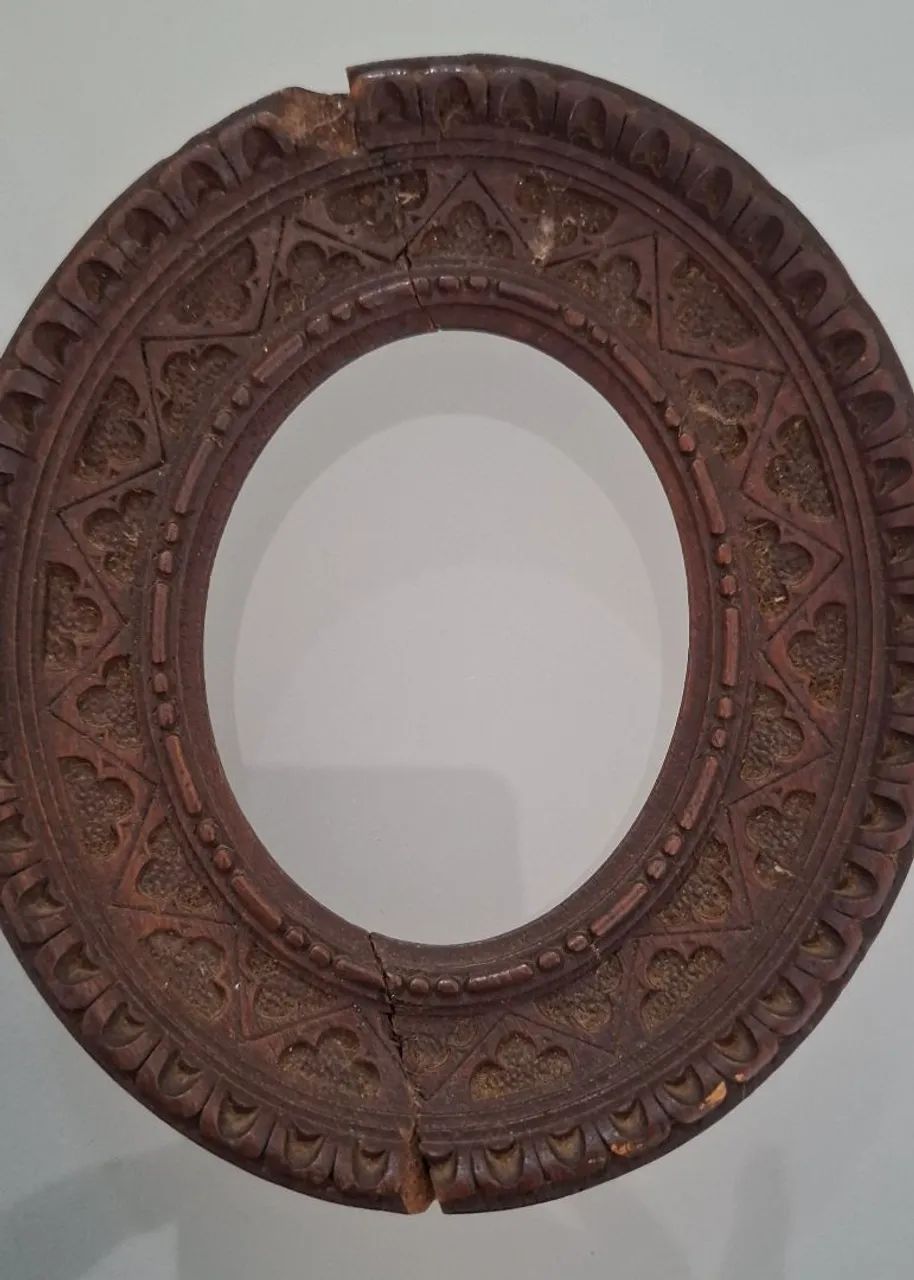Porta retrato de madeira antigo