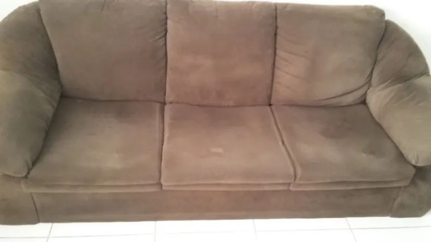 Vendo Sofá de 3 Lugares - Foto 4