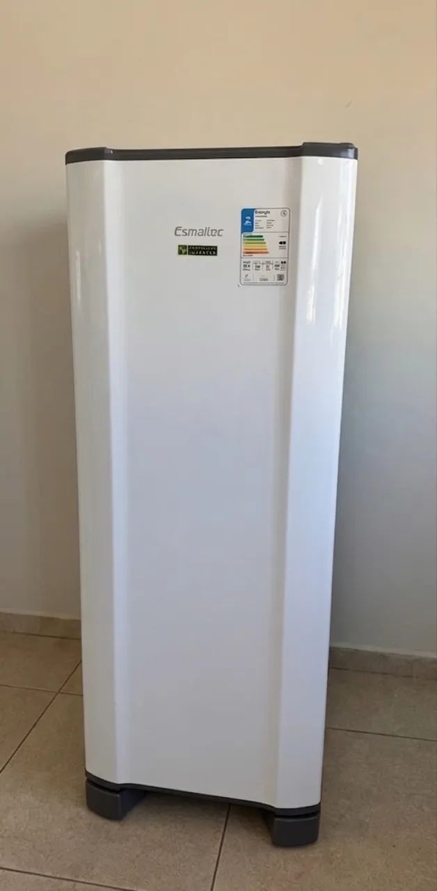 Geladeira Esmaltec 259 Litros