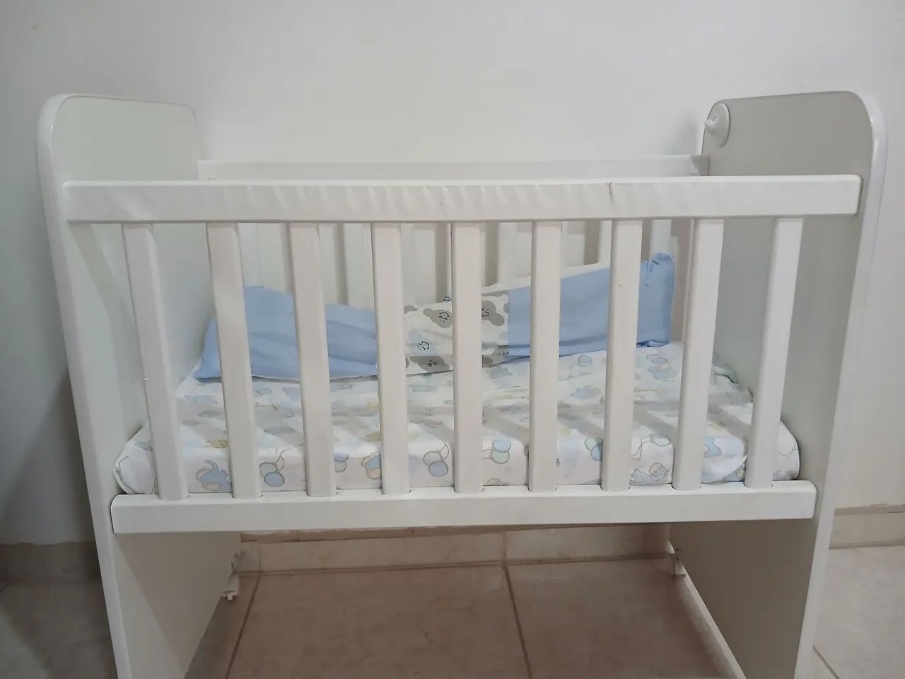 Mini berço com colchão  - Foto 2