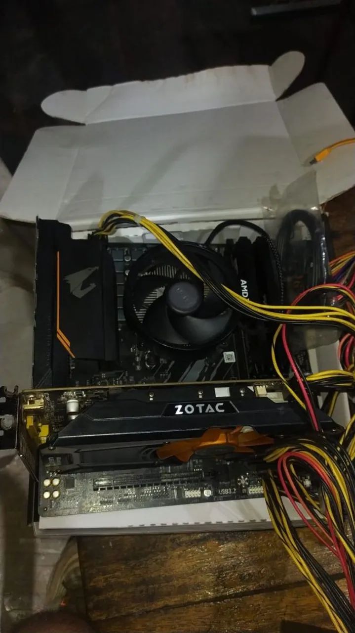 Zotac  Nv ídia Geforce 2gb  - Foto 2