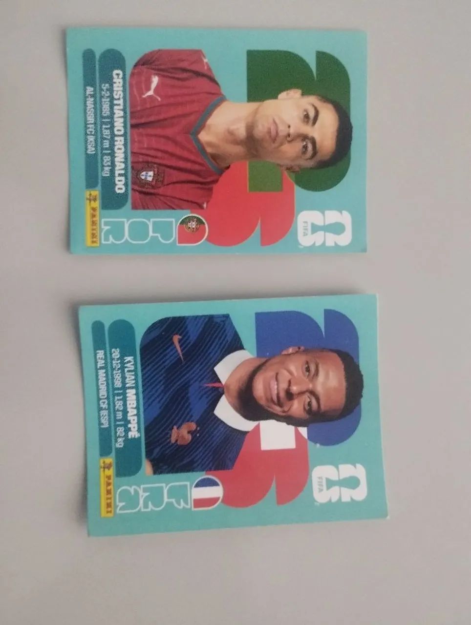 Figurinha Cristiano Ronaldo e mbappe original  - Foto 2