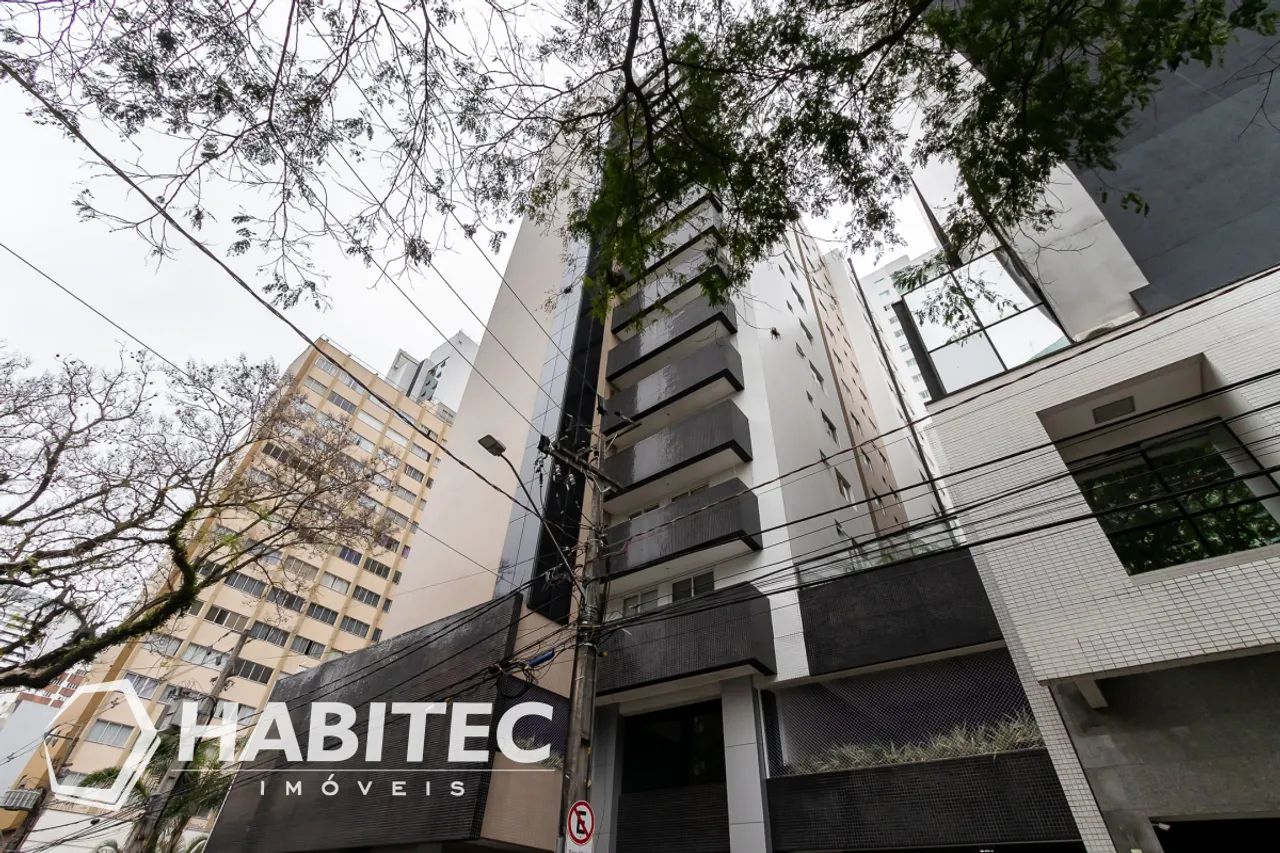 Apartamento com 2 quartos no Batel - Ed Hannover - HT2378