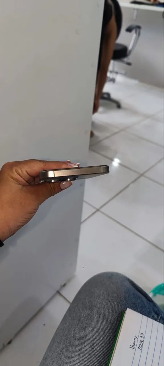 iPhone 15 pro Max, de 256GB (usado)  - Foto 5