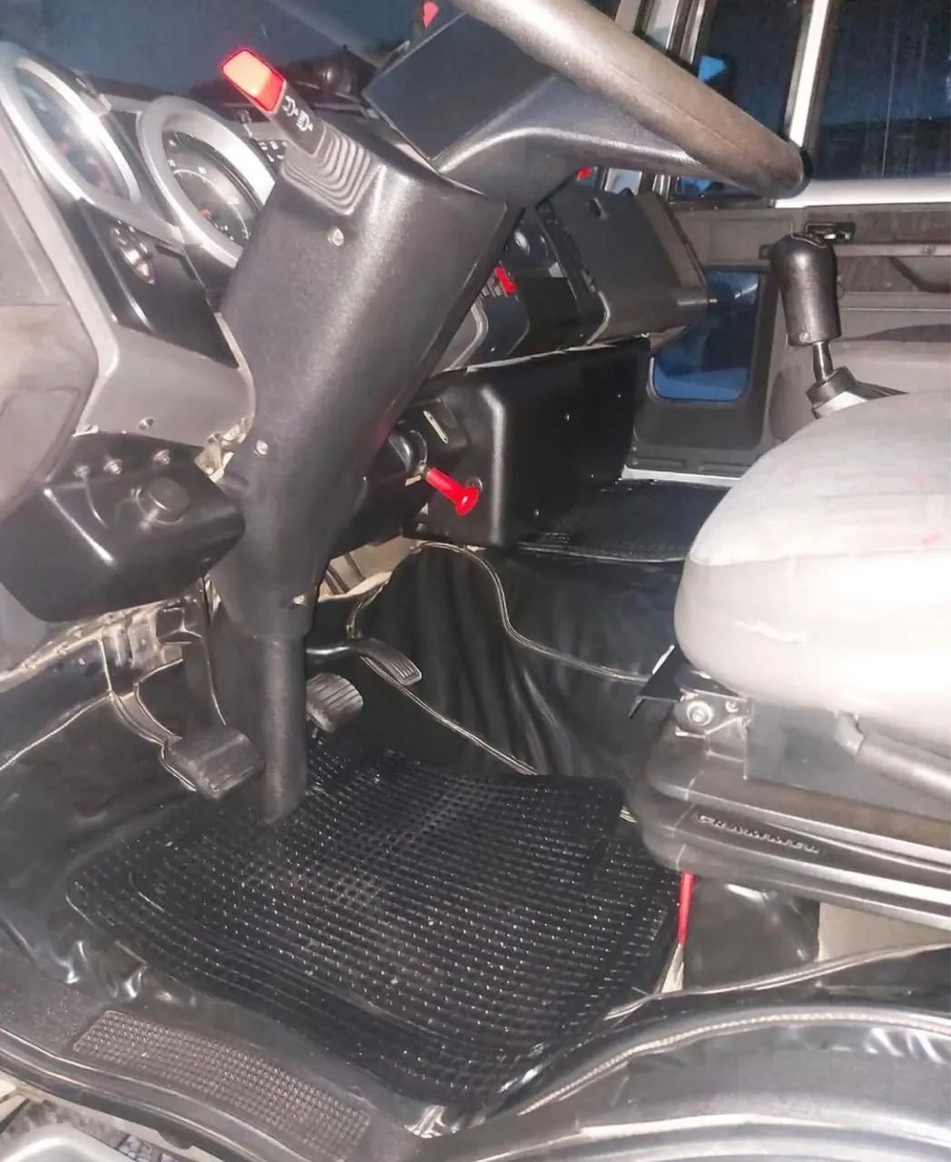 Ford cargo 815e/caçamba/2011 - Foto 2