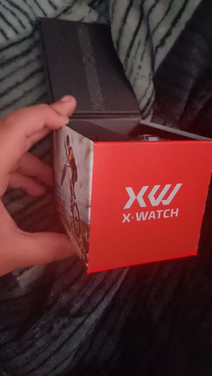 Vendo relógio muito bonito em bom estado e bonito