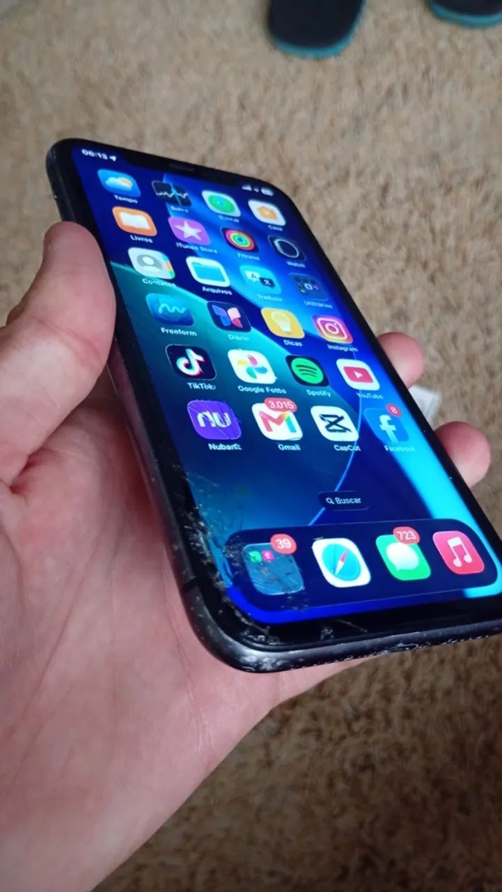 iPhone 11 com caixa - Foto 3