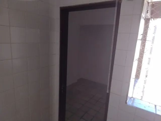 2 Qts - Ponta Verde, Varanda, DCE, 86m² - Apto 2qts, sendo 1 suíte, + qt e WC serviço. - Foto 3