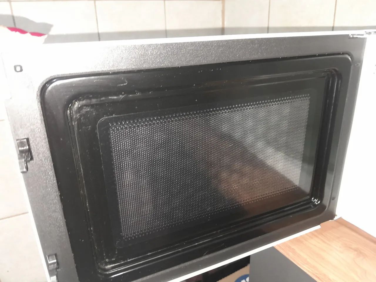 Micro-ondas semi-novo - Foto 3