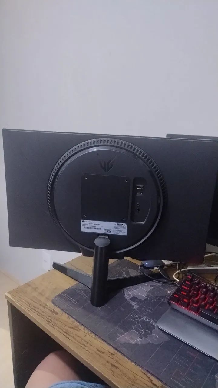 Monitor Gamer LG Ultragear 24 IPS - Foto 5