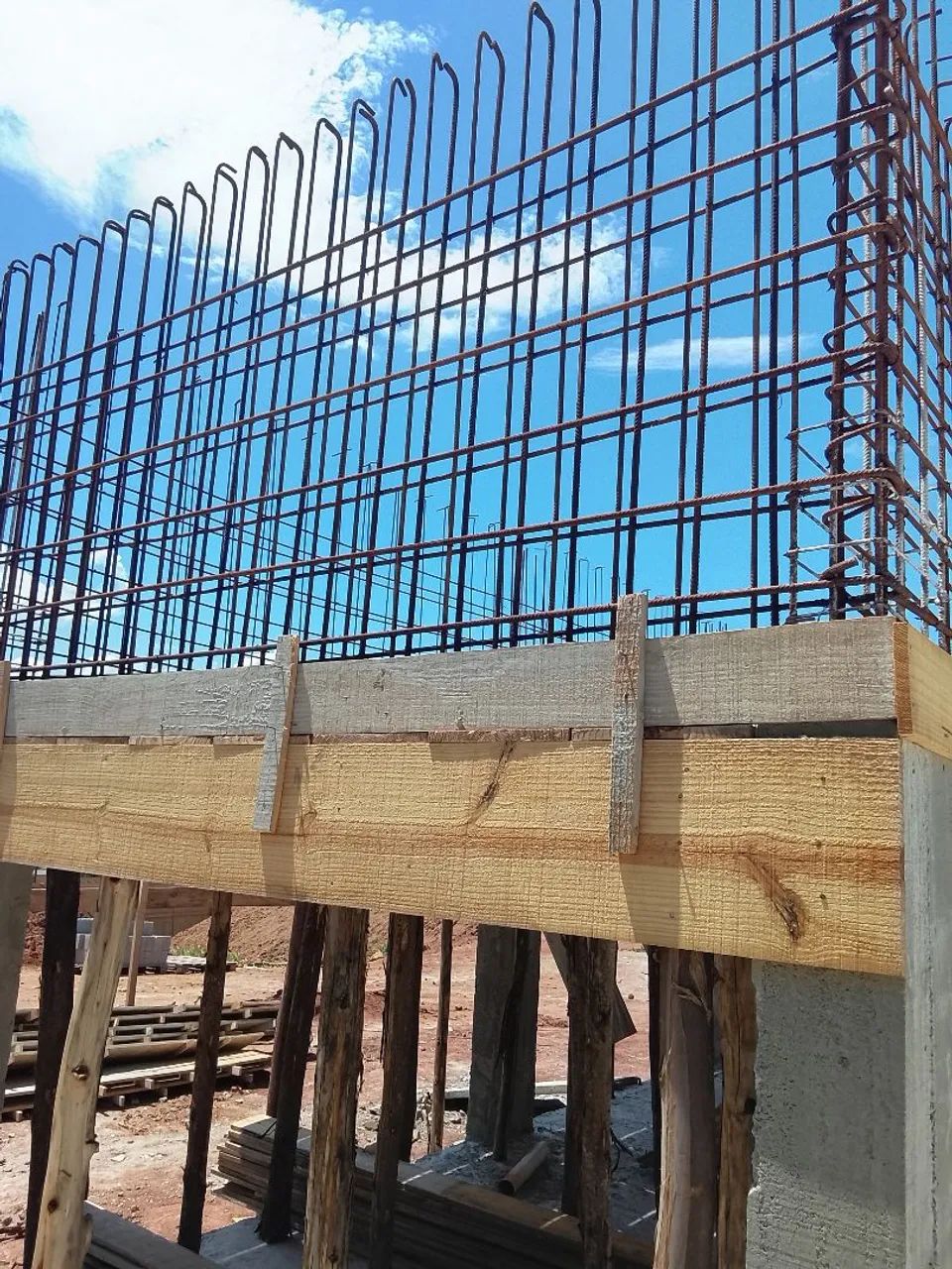 Sou armado de ferragem 