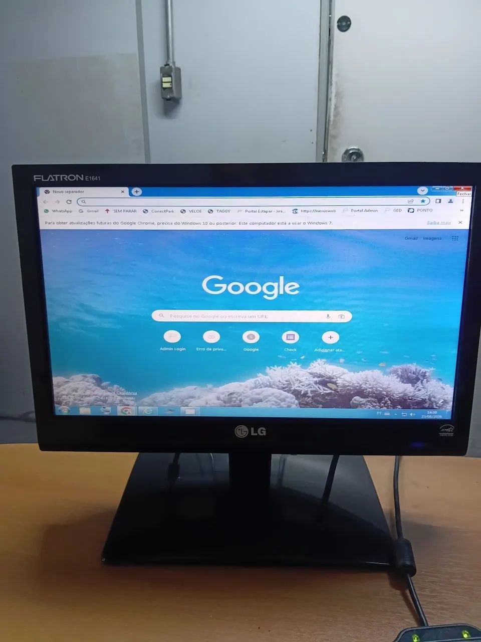 Monitor LG 16