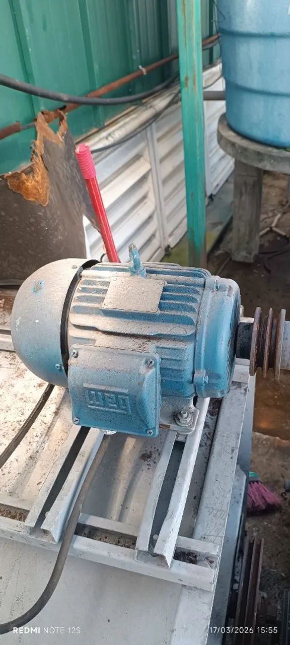Motor de indução elétrico Weg bifásico - Foto 4
