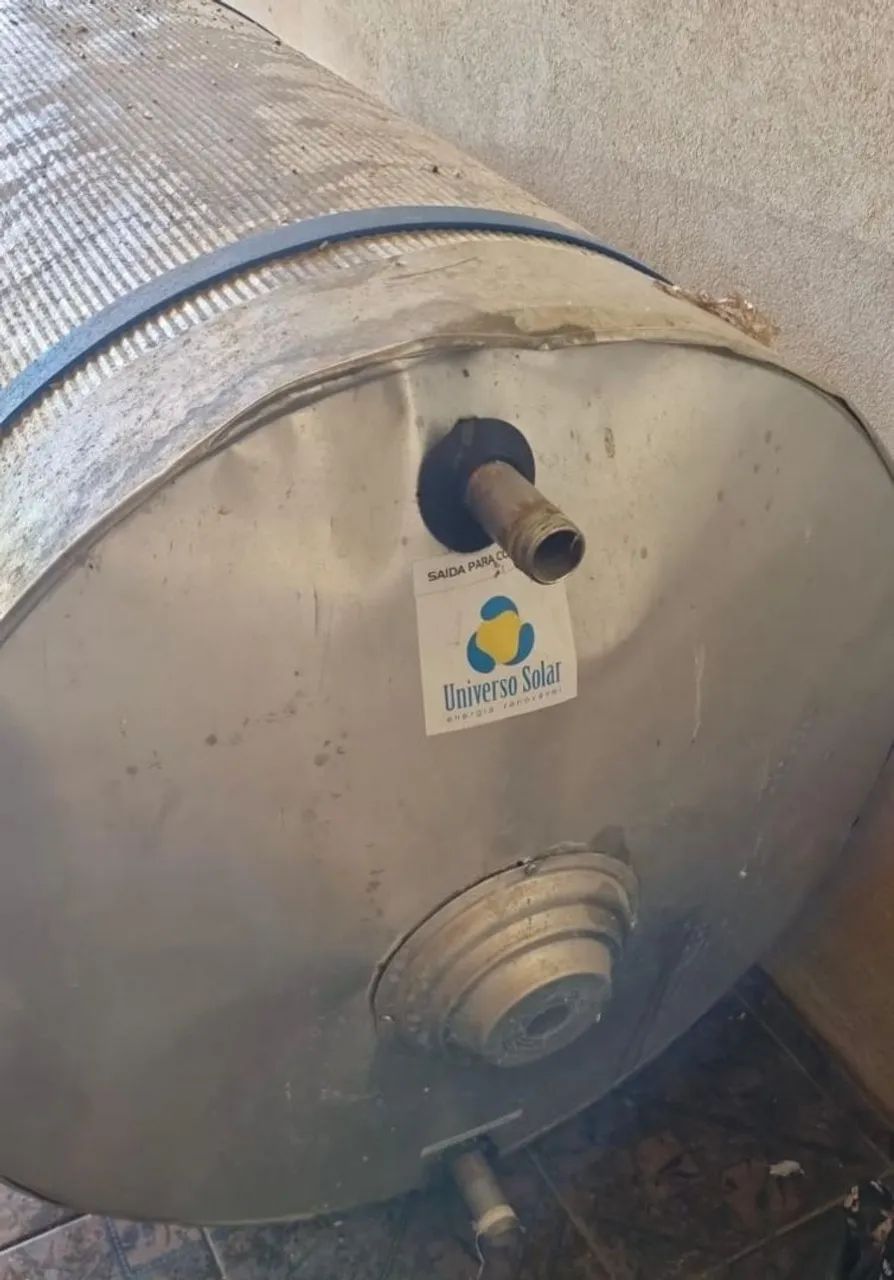 Aquecedor solar com duas placas e reservatório 600 l